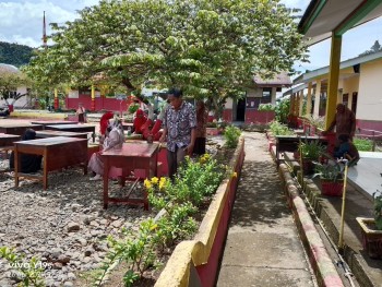 PENGECATAN MEJA SISWA KELAS 5 & 6 2025