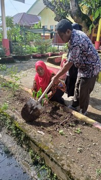 PENANAMAN SERIBU POHON